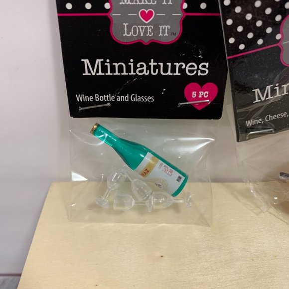 Make It Love It Miniatures Doll House Accessories Wine Cheese Fruit Tray NWT - Picture 2 of 7